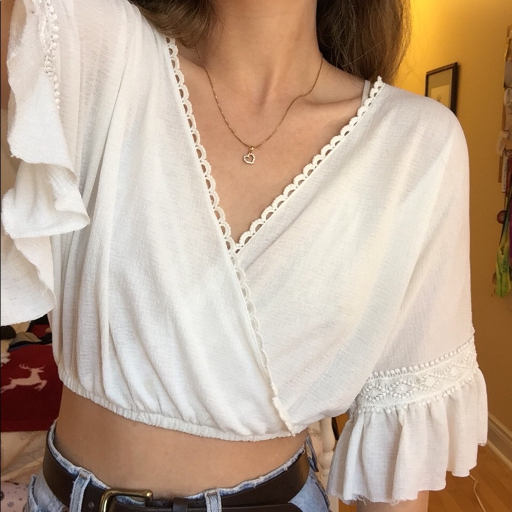 Beautiful Flowing white top